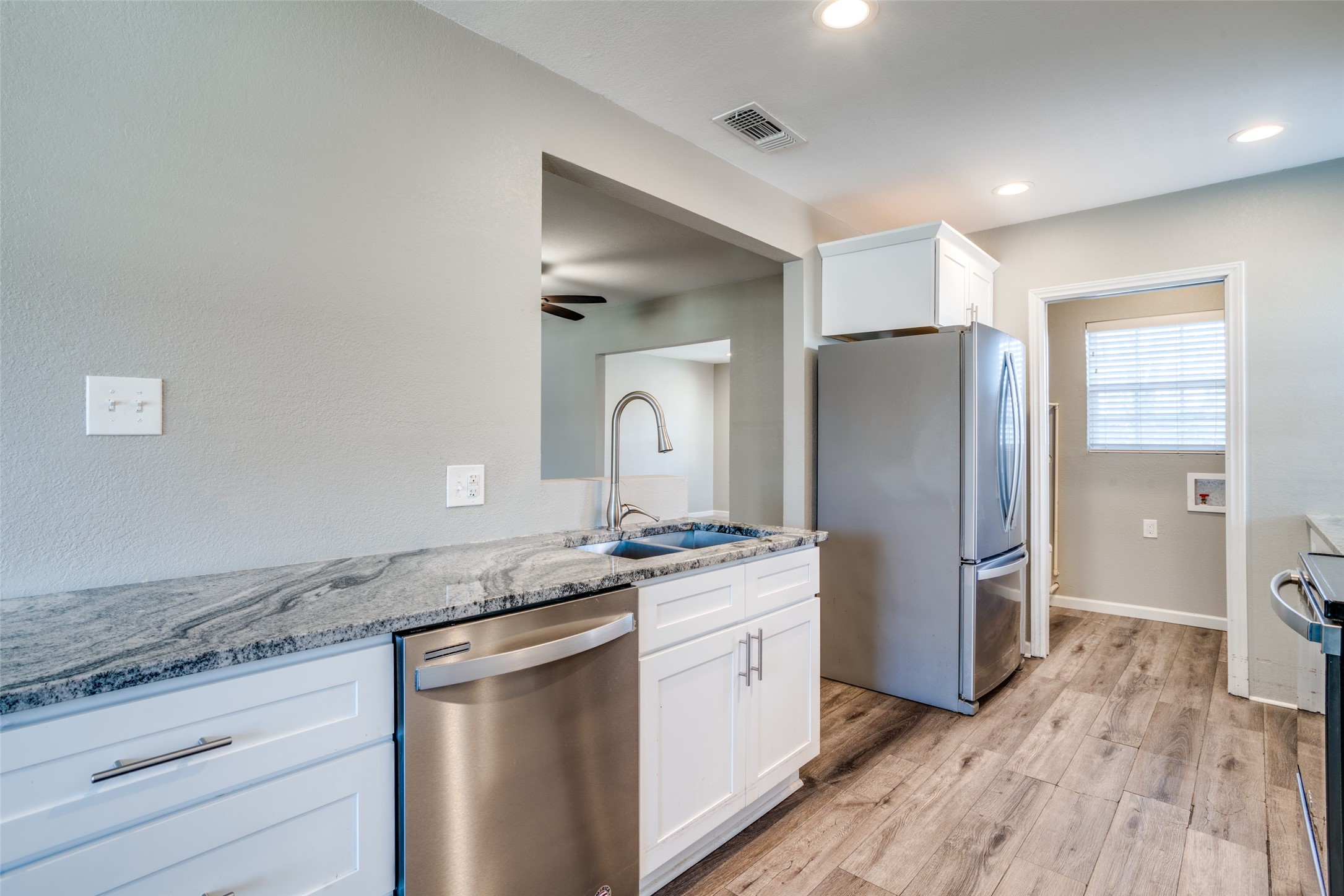 509 Edgemont Avenue Dallas TX 75216