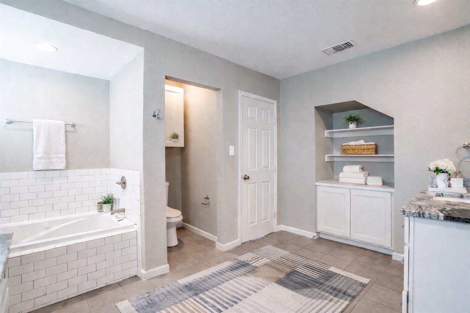 509 Edgemont Avenue Dallas TX 75216