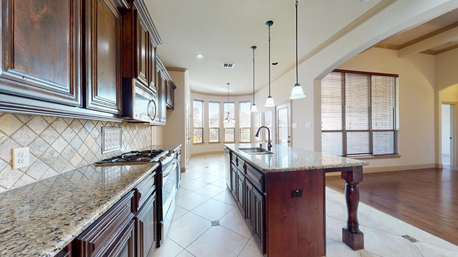 586 Deverson Drive Rockwall TX 75087