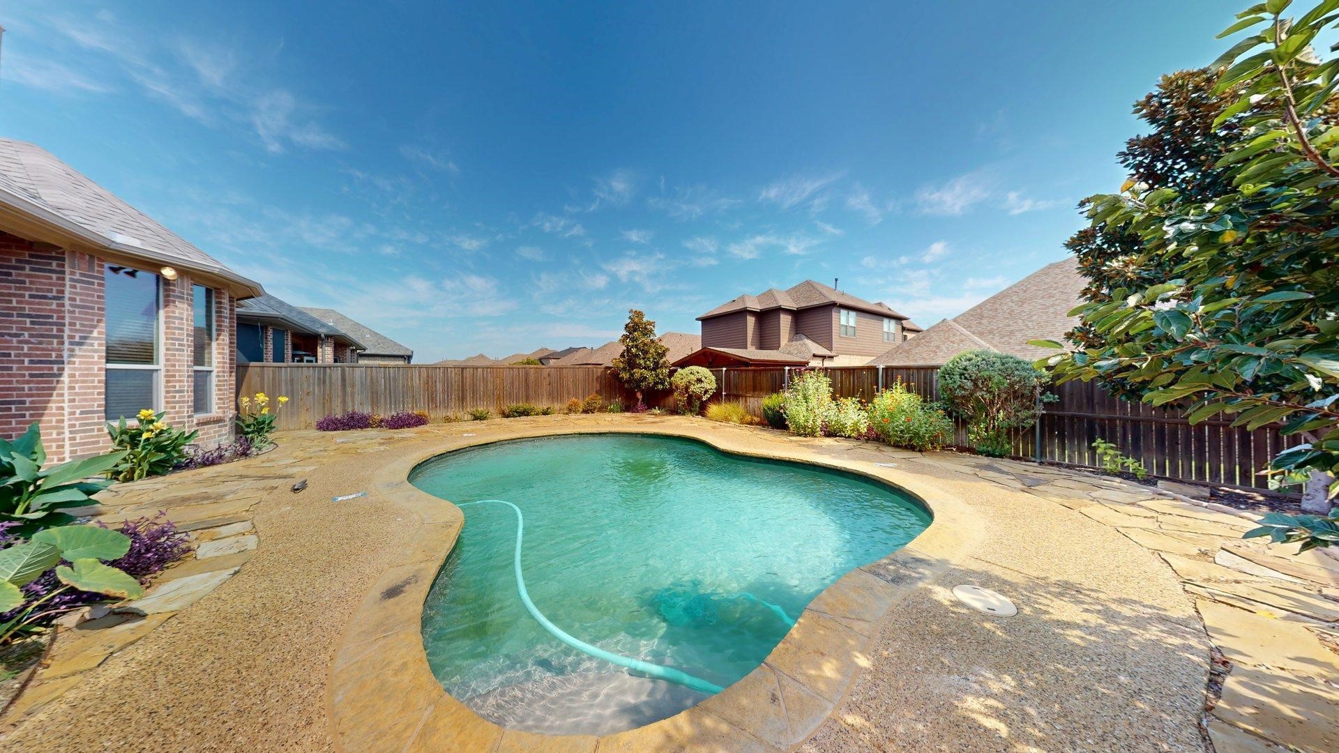 586 Deverson Drive Rockwall TX 75087