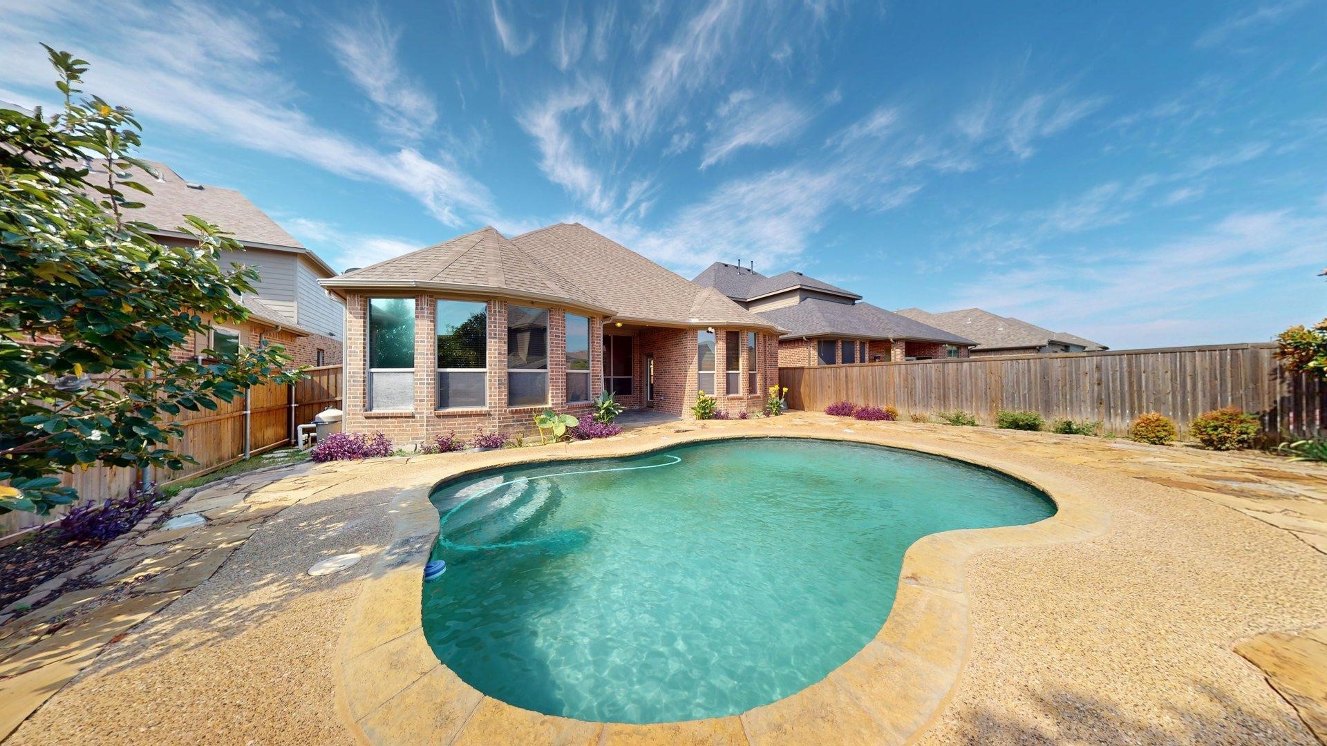 586 Deverson Drive Rockwall TX 75087