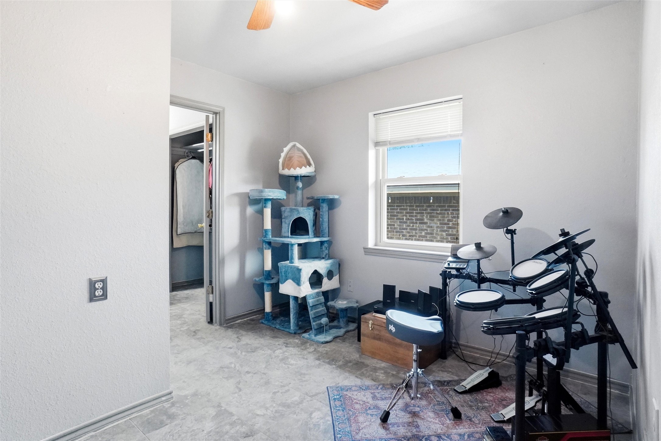 8983 W Odneal Road Krum TX 76249
