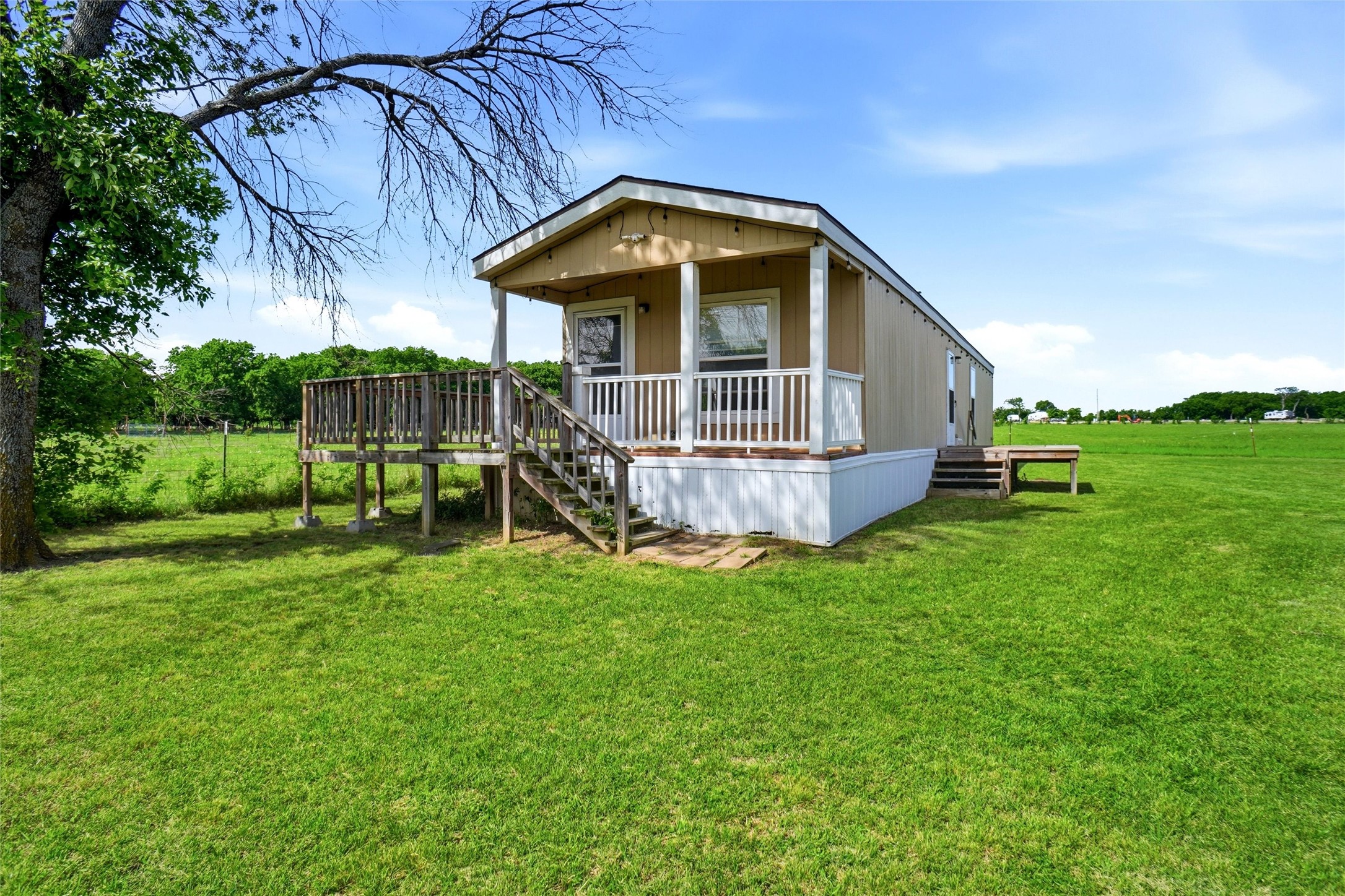 8983 W Odneal Road Krum TX 76249