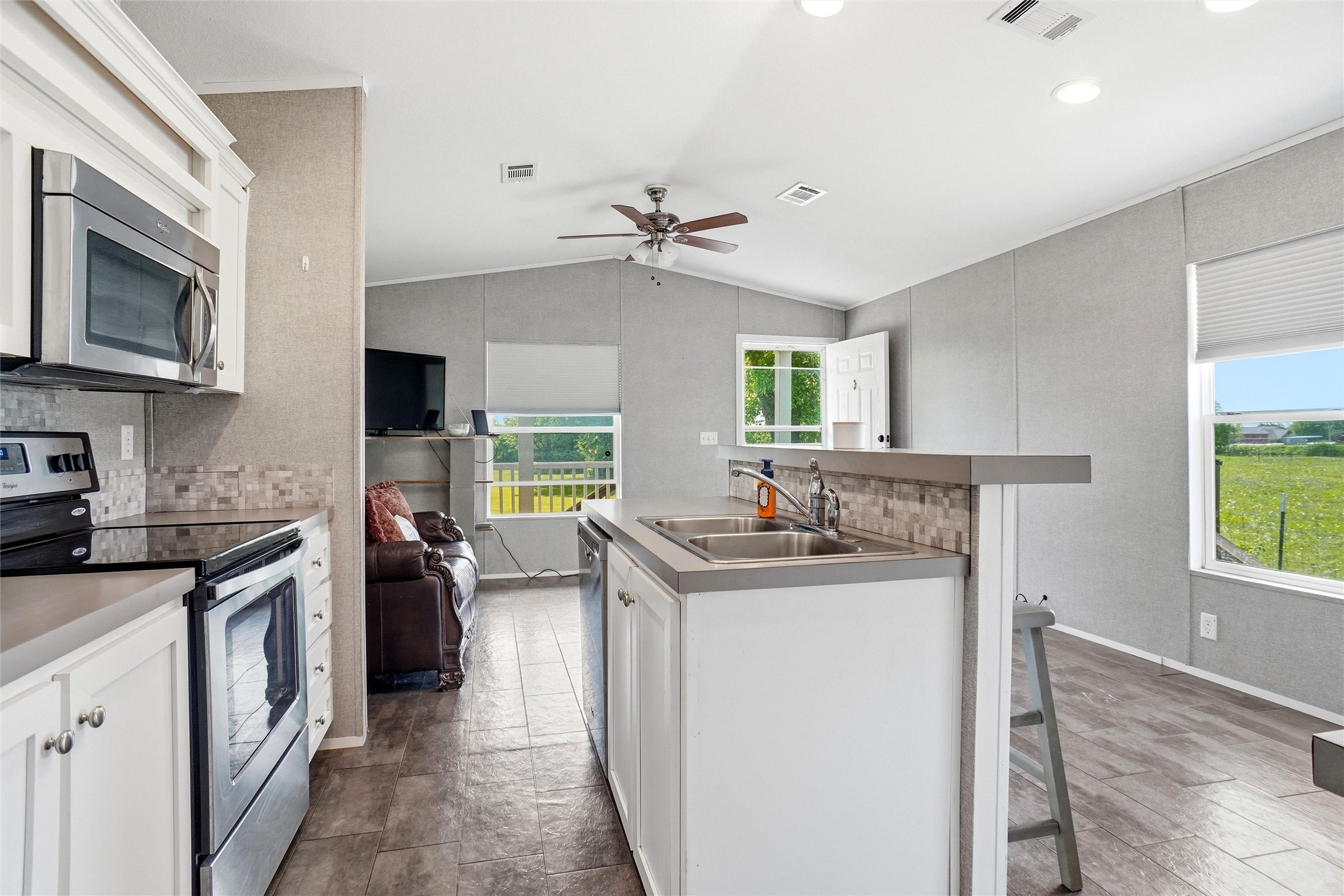 8983 W Odneal Road Krum TX 76249