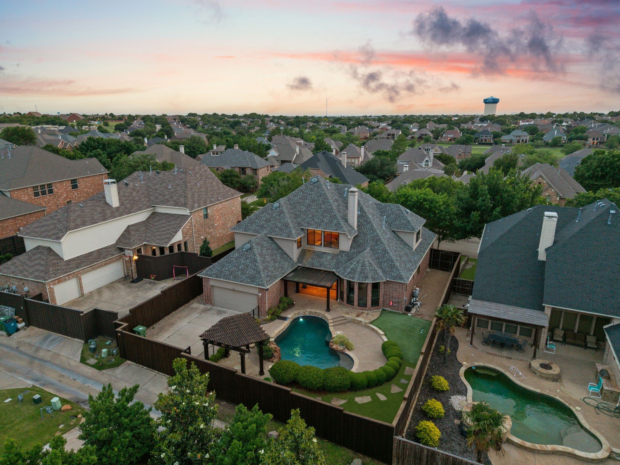 1209 Dame Susan Lane Lewisville TX 75056
