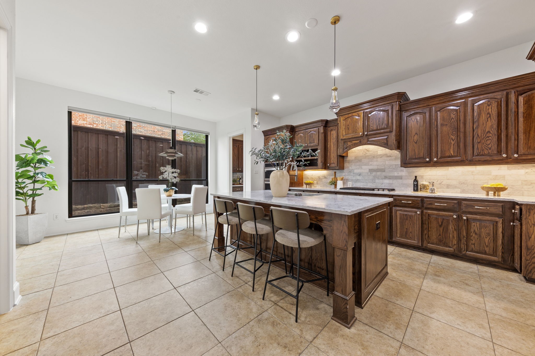 1209 Dame Susan Lane Lewisville TX 75056