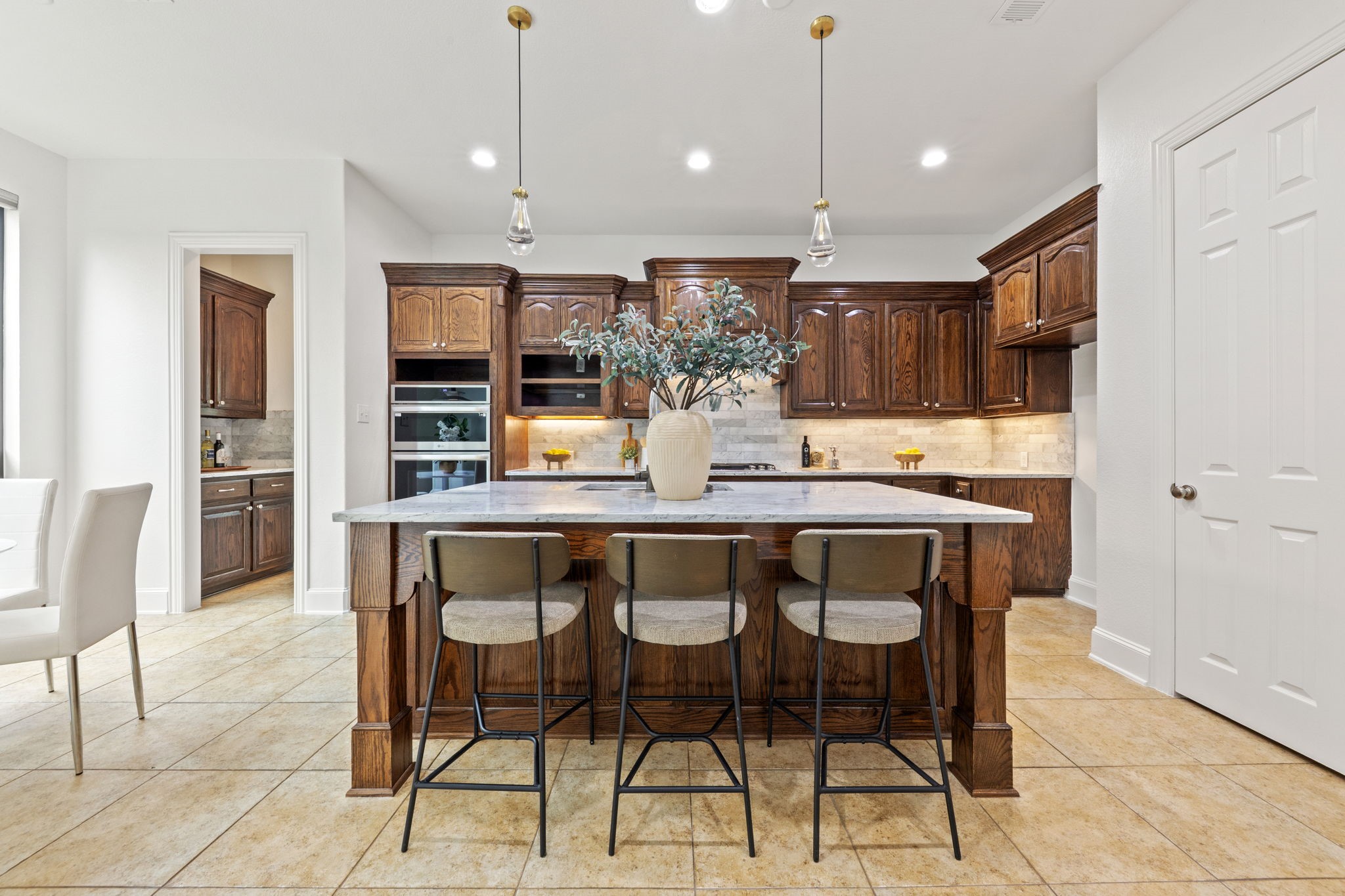 1209 Dame Susan Lane Lewisville TX 75056
