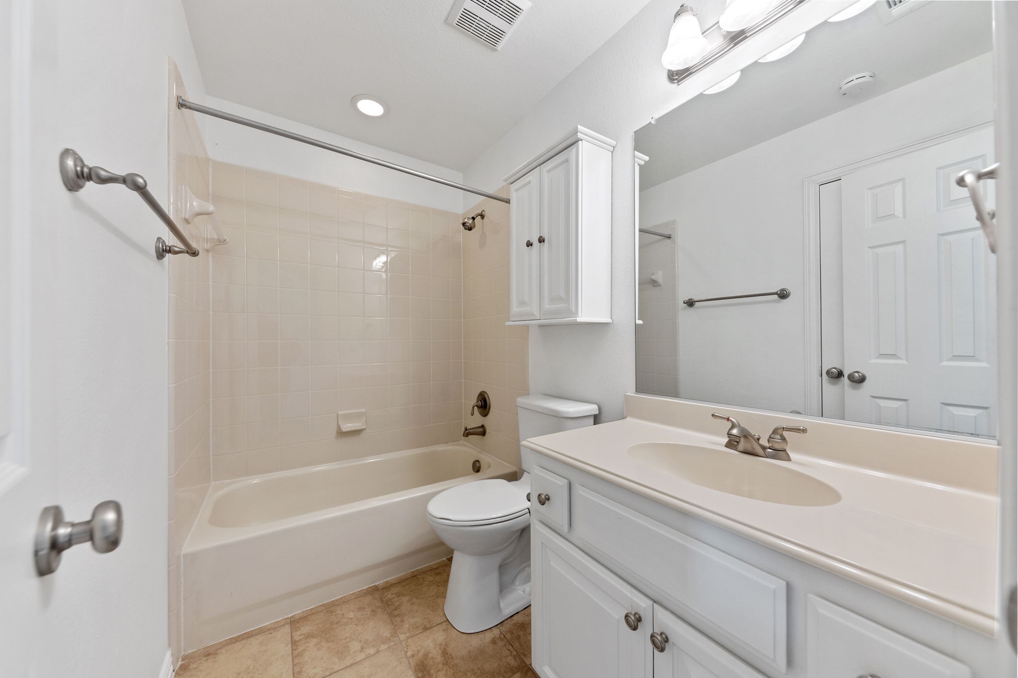 1209 Dame Susan Lane Lewisville TX 75056
