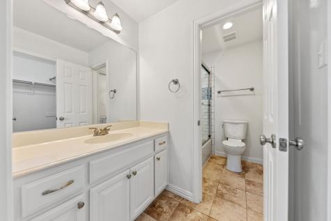 1209 Dame Susan Lane Lewisville TX 75056