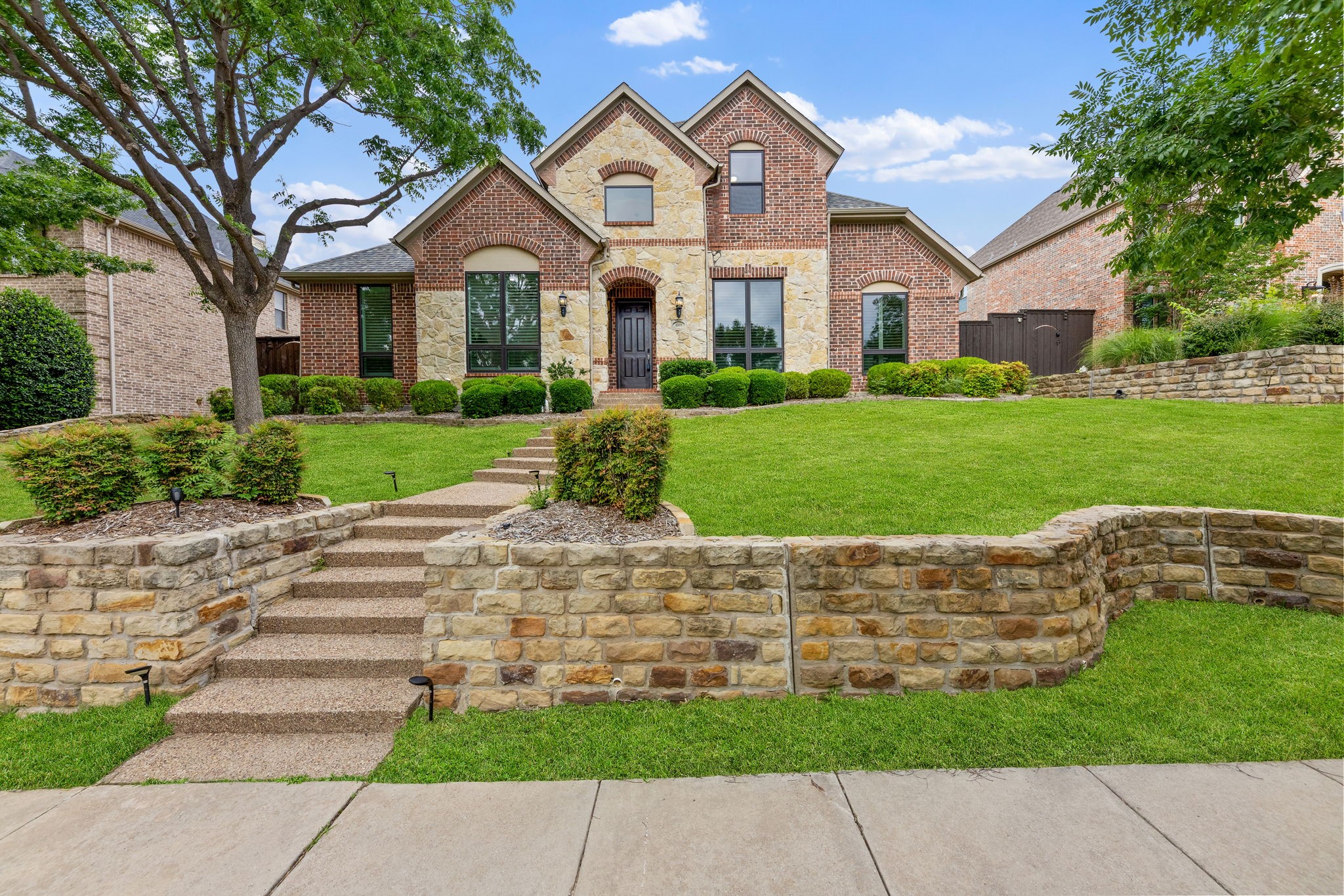 1209 Dame Susan Lane Lewisville TX 75056