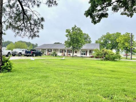 879 County Road 3341 Paradise TX 76073