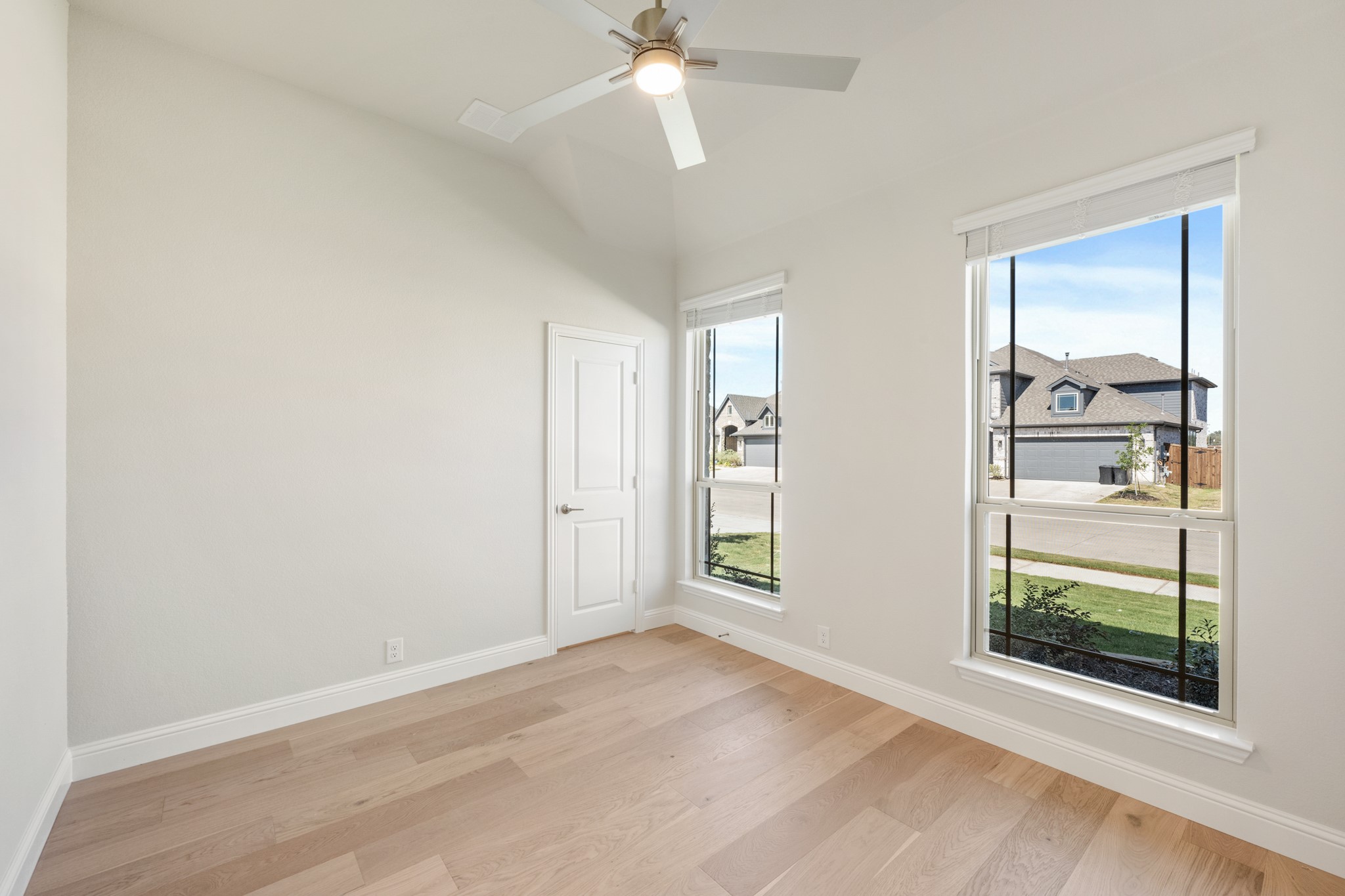 204 Sweetwater Drive Commerce TX 75428