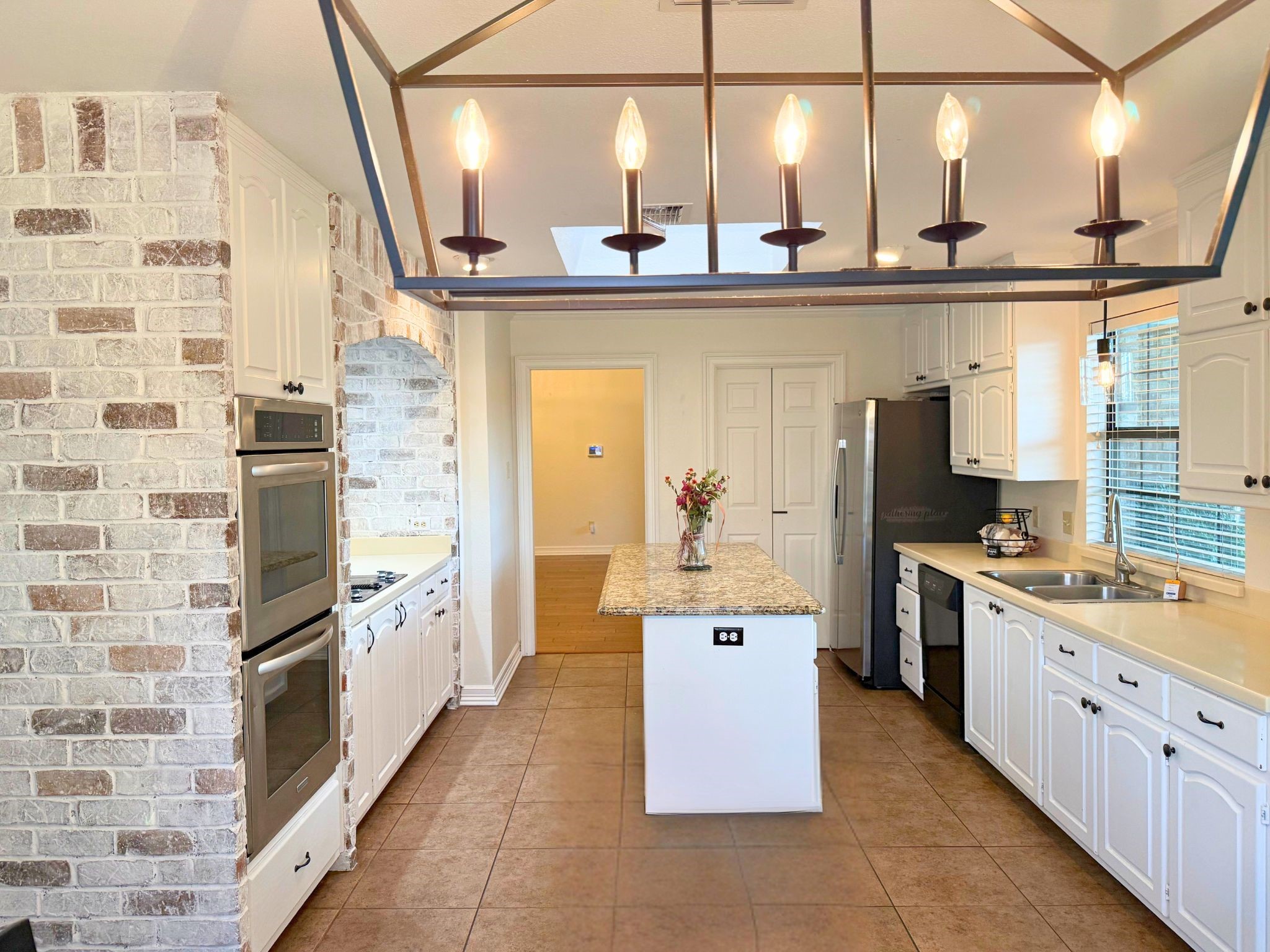 6004 Lakehurst Drive Arlington TX 76016