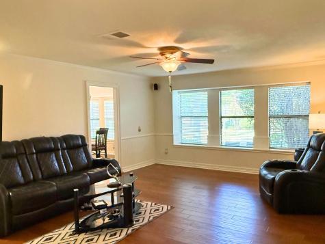 6004 Lakehurst Drive Arlington TX 76016