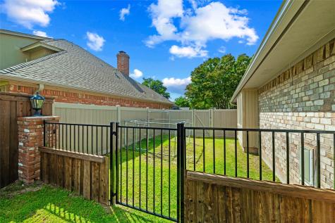 6004 Lakehurst Drive Arlington TX 76016
