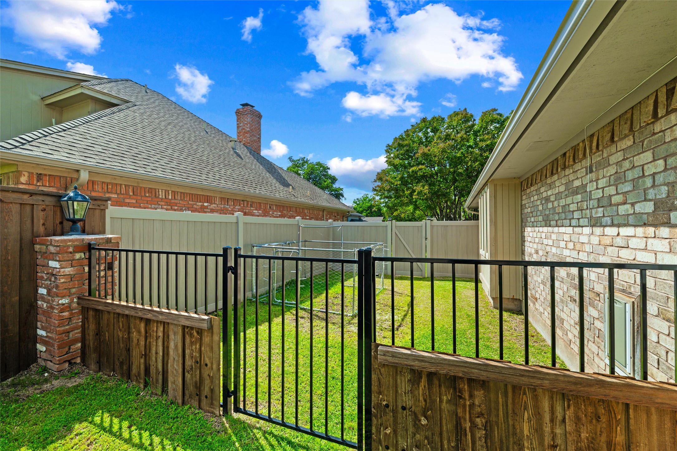 6004 Lakehurst Drive Arlington TX 76016