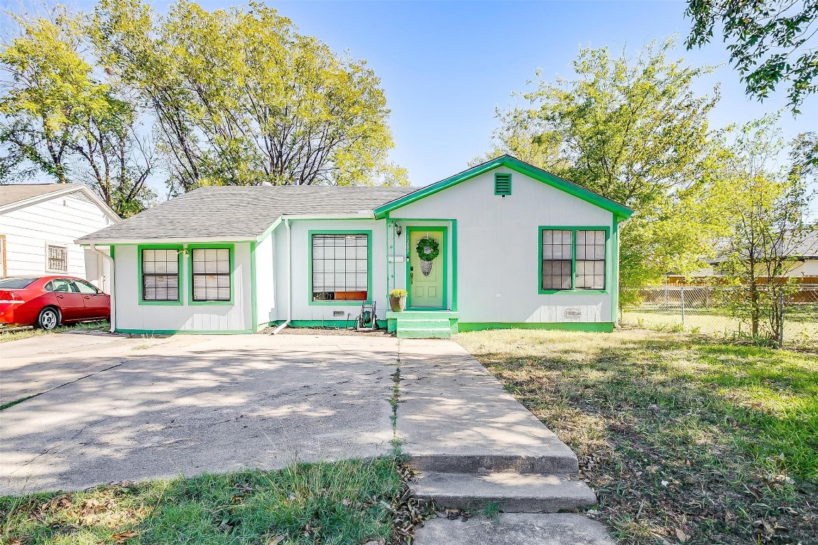 1207 S Chicago Avenue Fort Worth TX 76105
