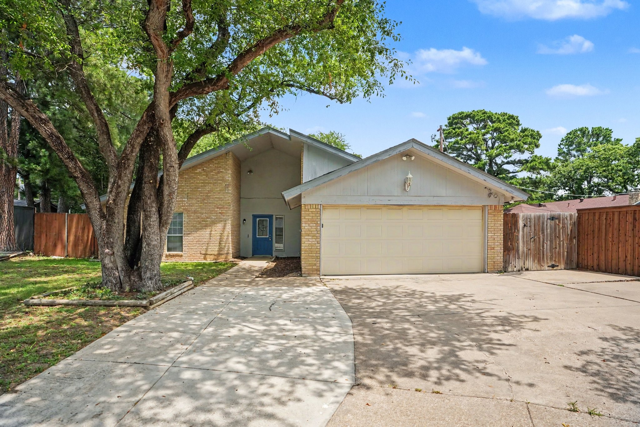 5907 Old Barn Drive Arlington TX 76016