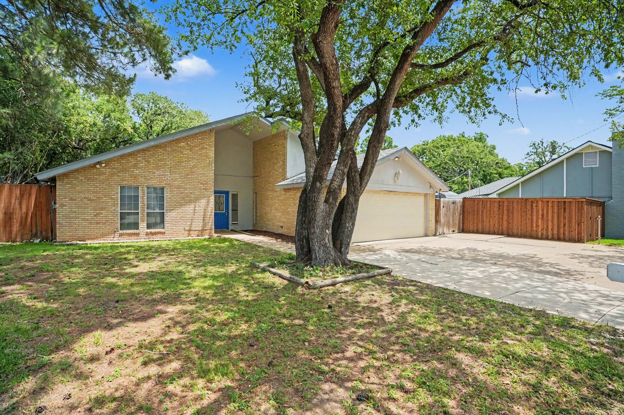 5907 Old Barn Drive Arlington TX 76016