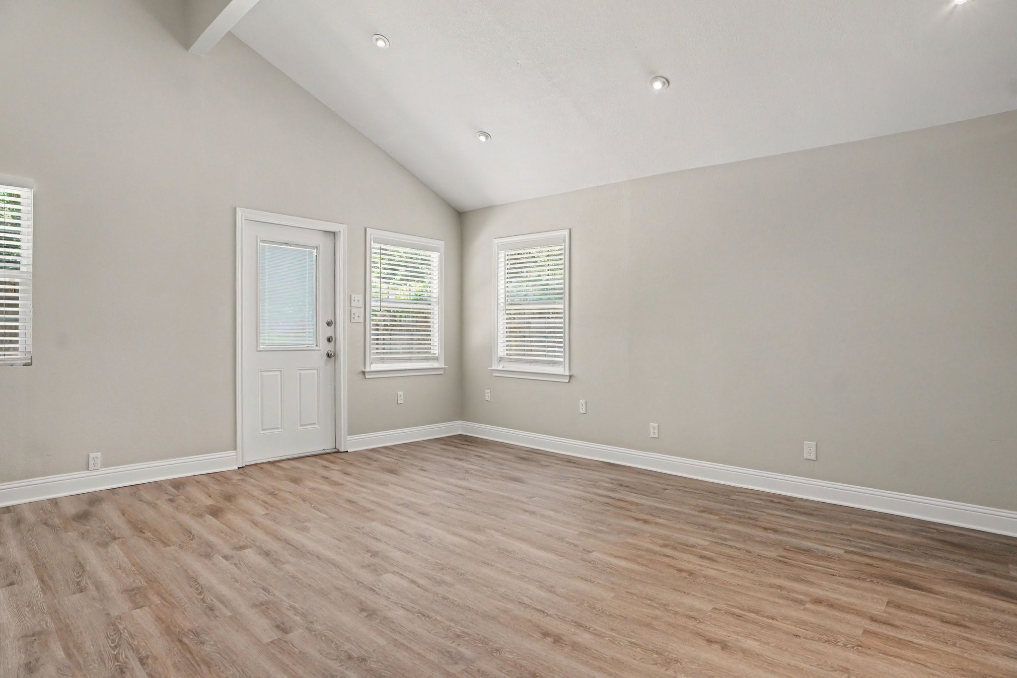 5907 Old Barn Drive Arlington TX 76016