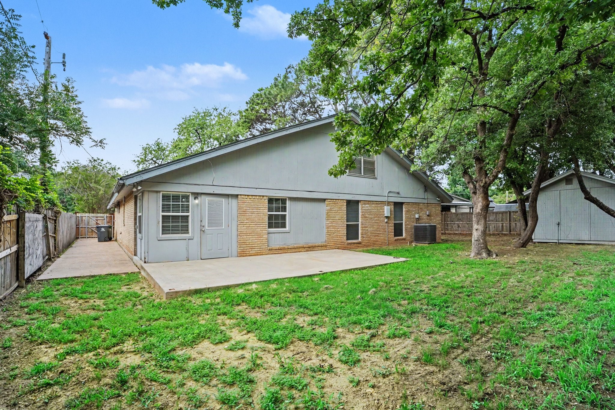 5907 Old Barn Drive Arlington TX 76016