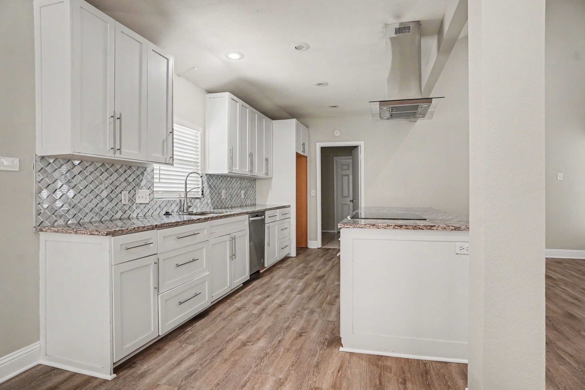 5907 Old Barn Drive Arlington TX 76016