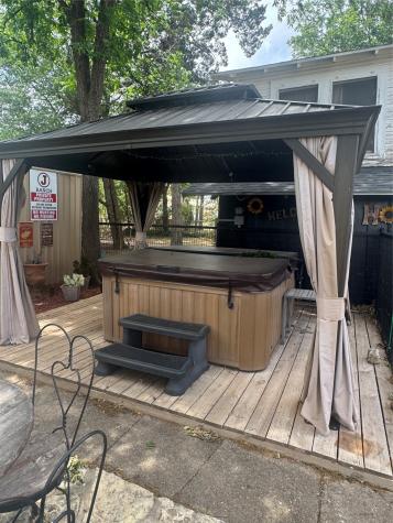 400 Cain Street Quanah TX 79252