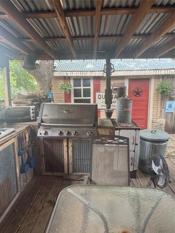 400 Cain Street Quanah TX 79252
