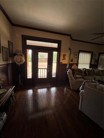 400 Cain Street Quanah TX 79252