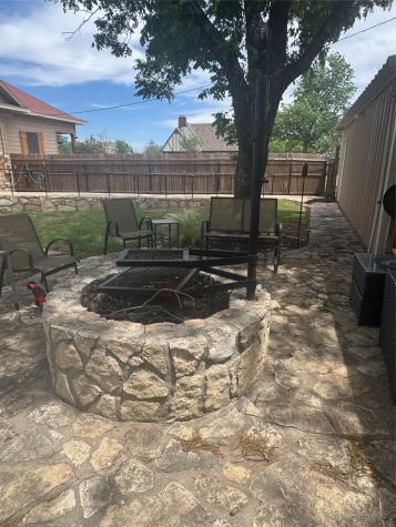 400 Cain Street Quanah TX 79252
