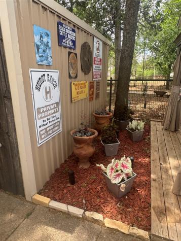 400 Cain Street Quanah TX 79252