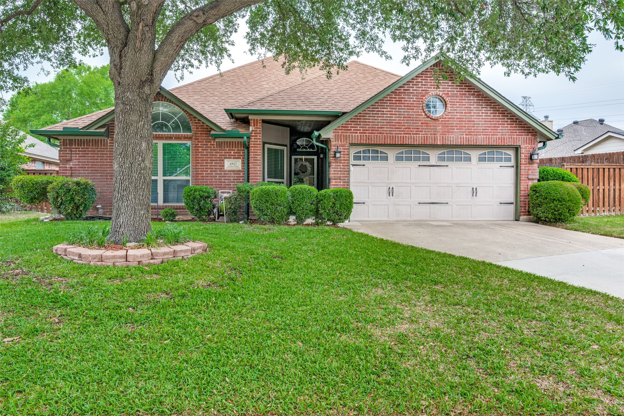 4817 Dogleg Drive Haltom City TX 76117
