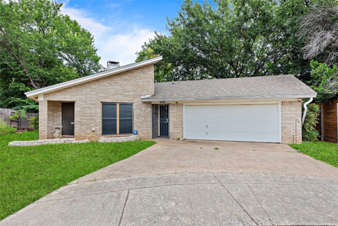 4913 Queen Court Fort Worth TX 76103