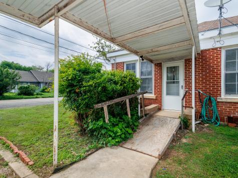 615 W Liveoak Street Coleman TX 76834