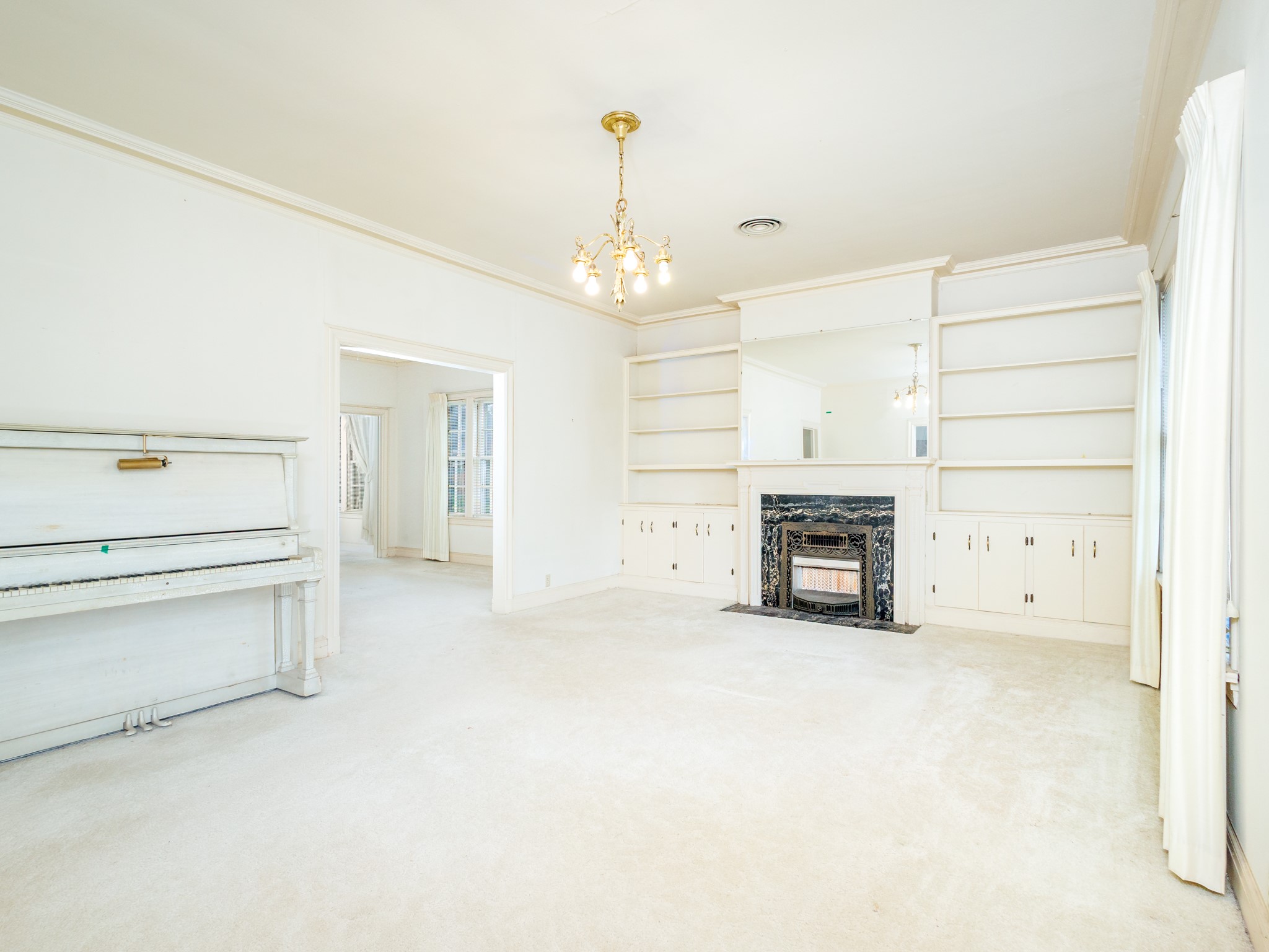615 W Liveoak Street Coleman TX 76834