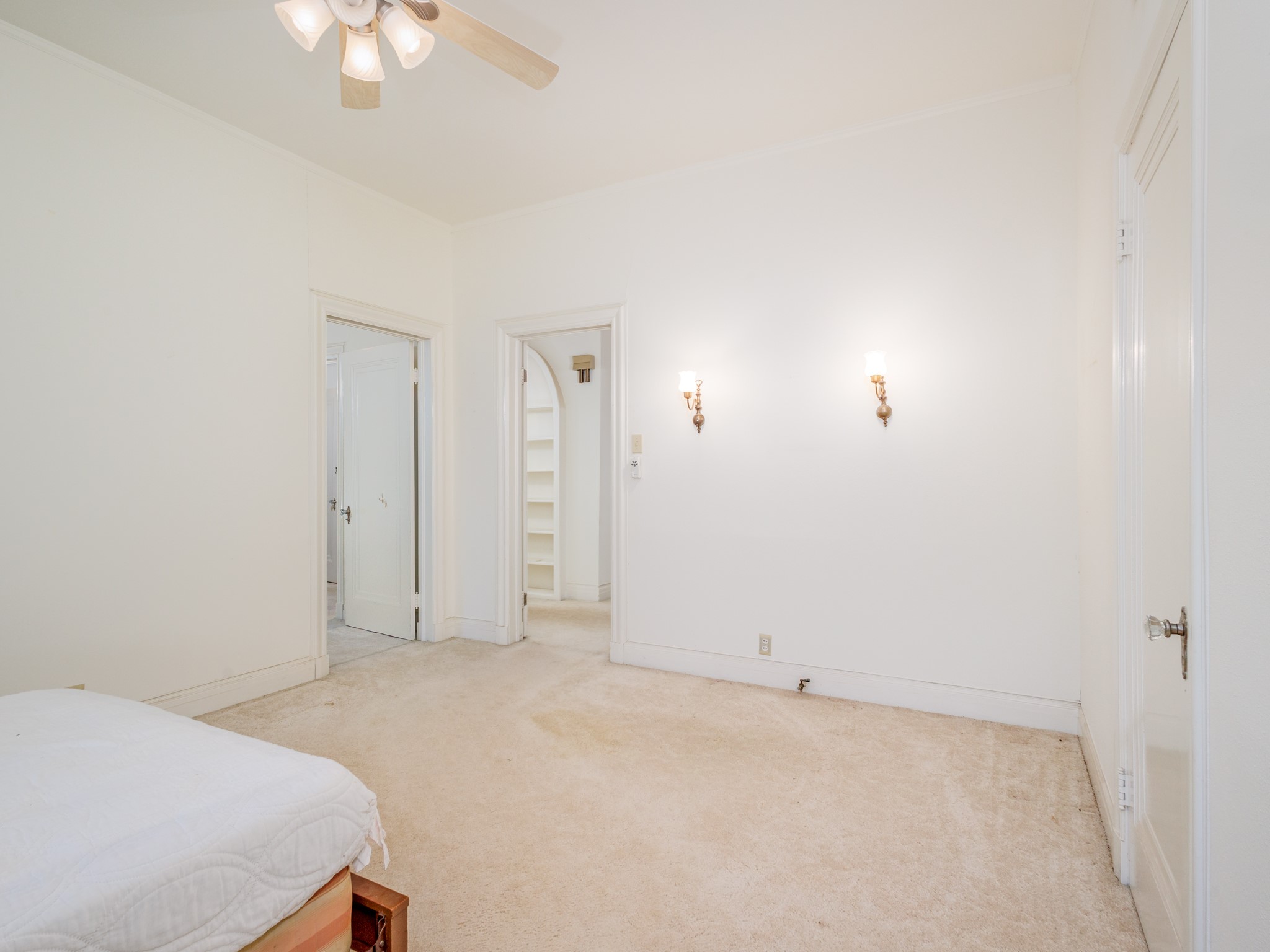 615 W Liveoak Street Coleman TX 76834
