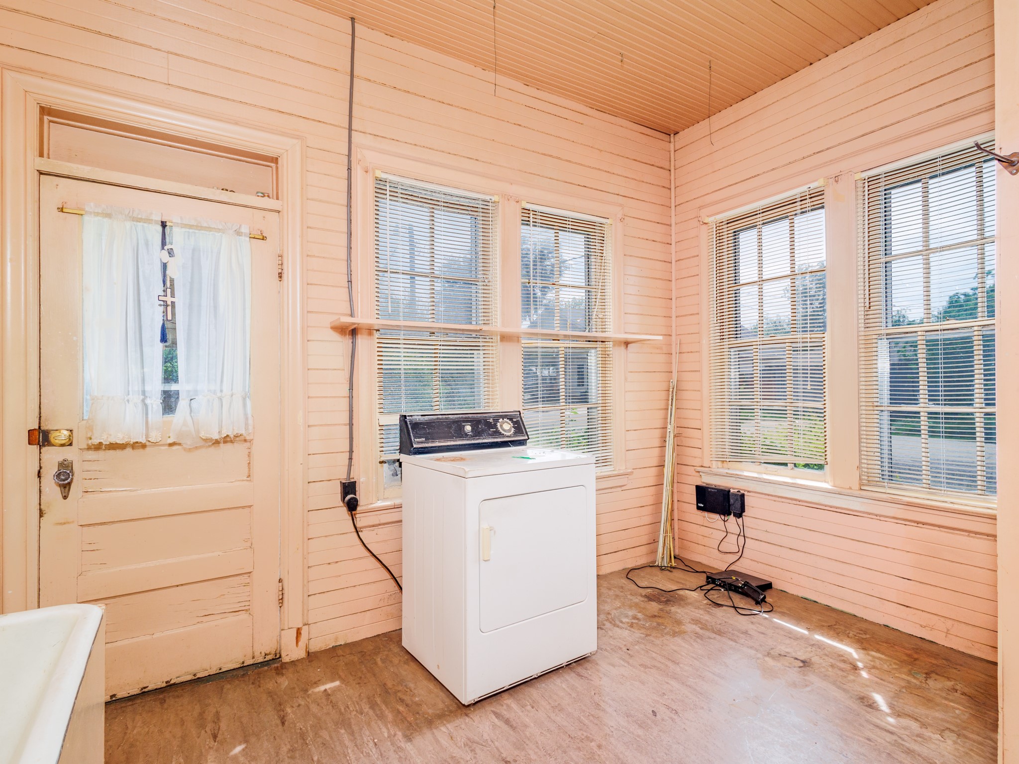 615 W Liveoak Street Coleman TX 76834