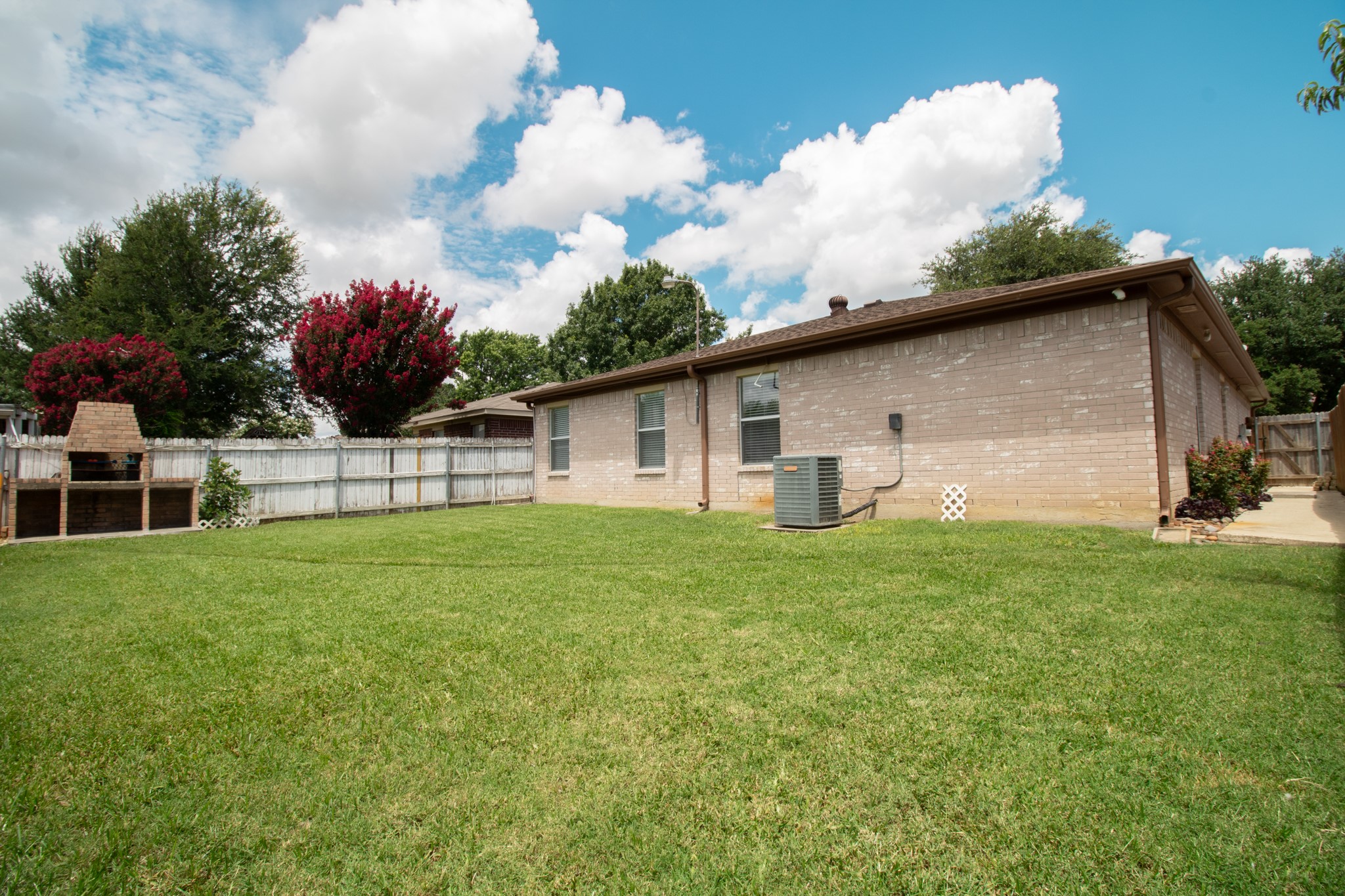 1363 Yorkshire Street Fort Worth TX 76134