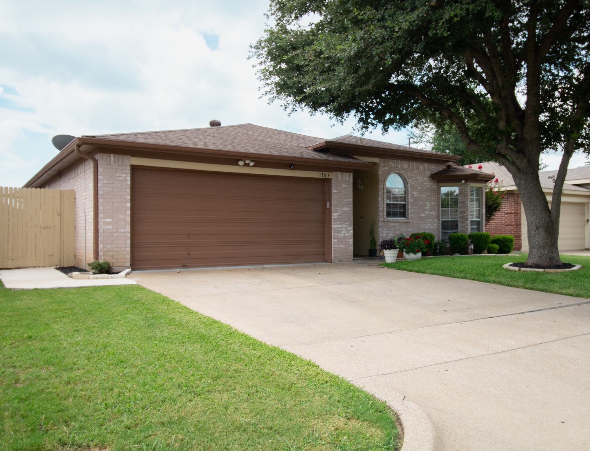1363 Yorkshire Street Fort Worth TX 76134