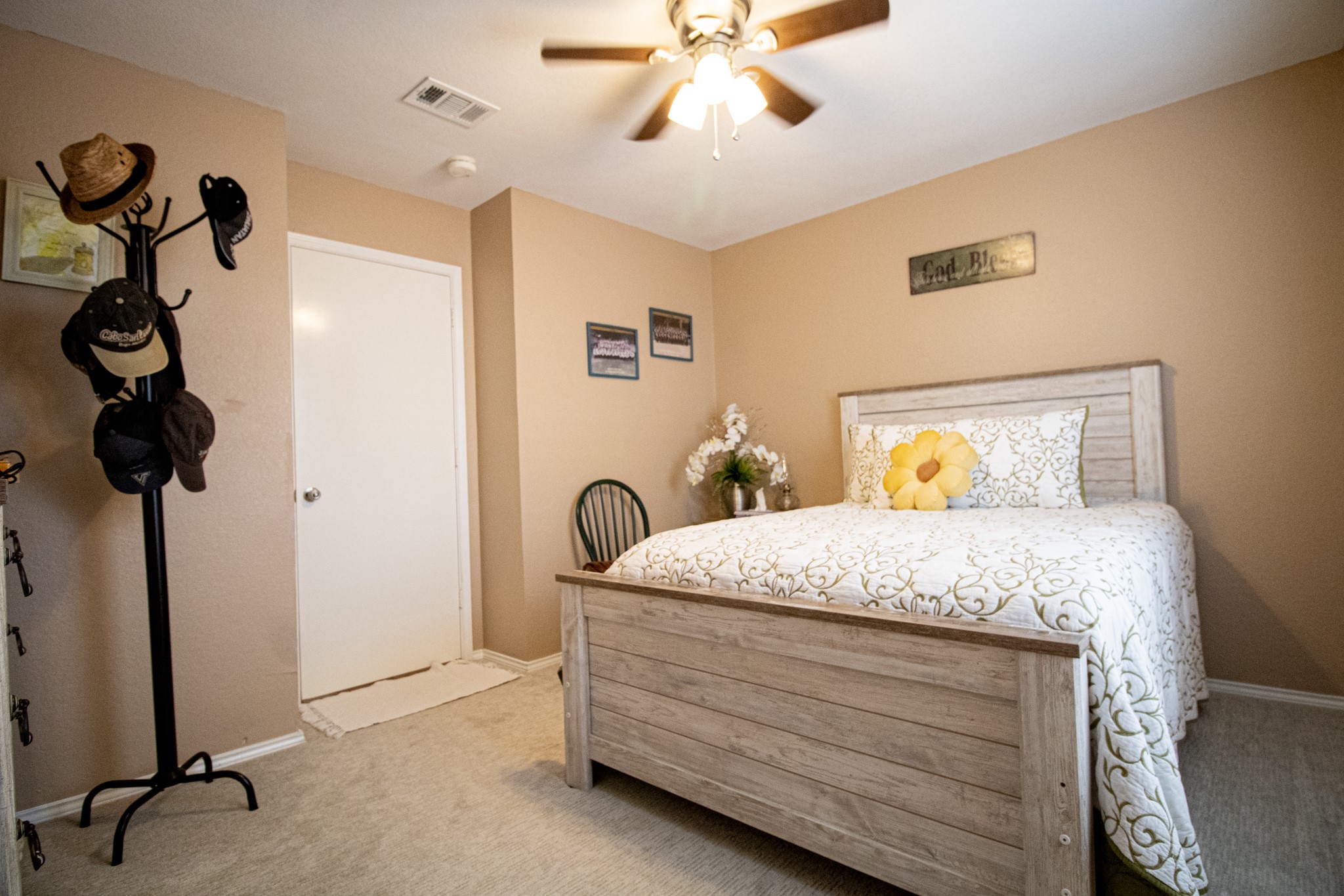 1363 Yorkshire Street Fort Worth TX 76134