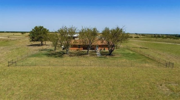 561 County Road 122 Hico TX 76457