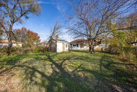 3827 Vineyard Drive Dallas TX 75212