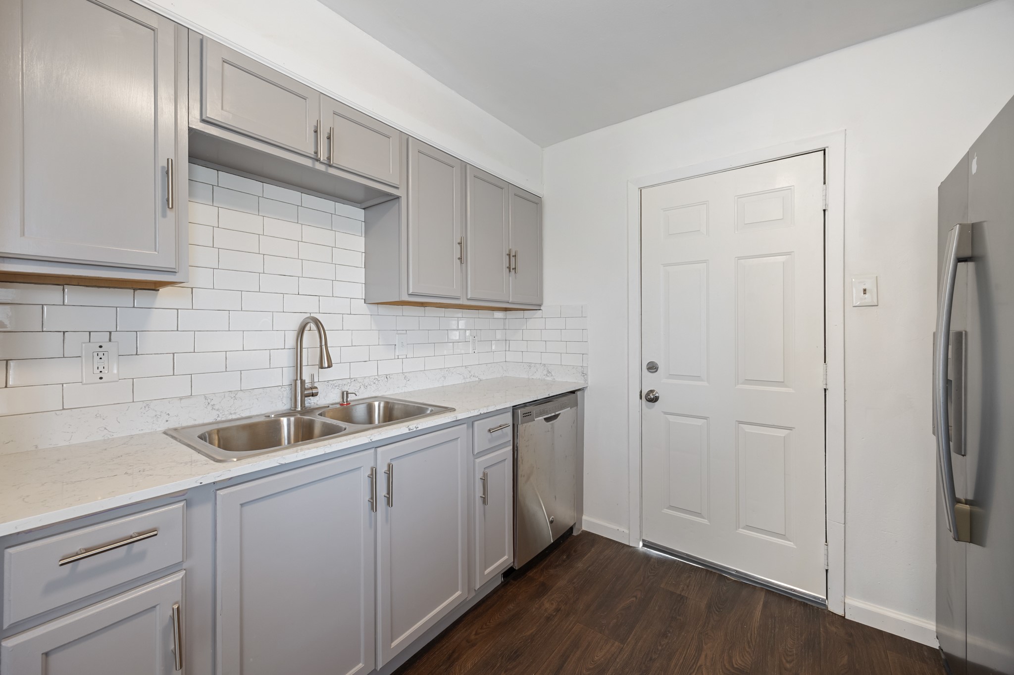 3827 Vineyard Drive Dallas TX 75212