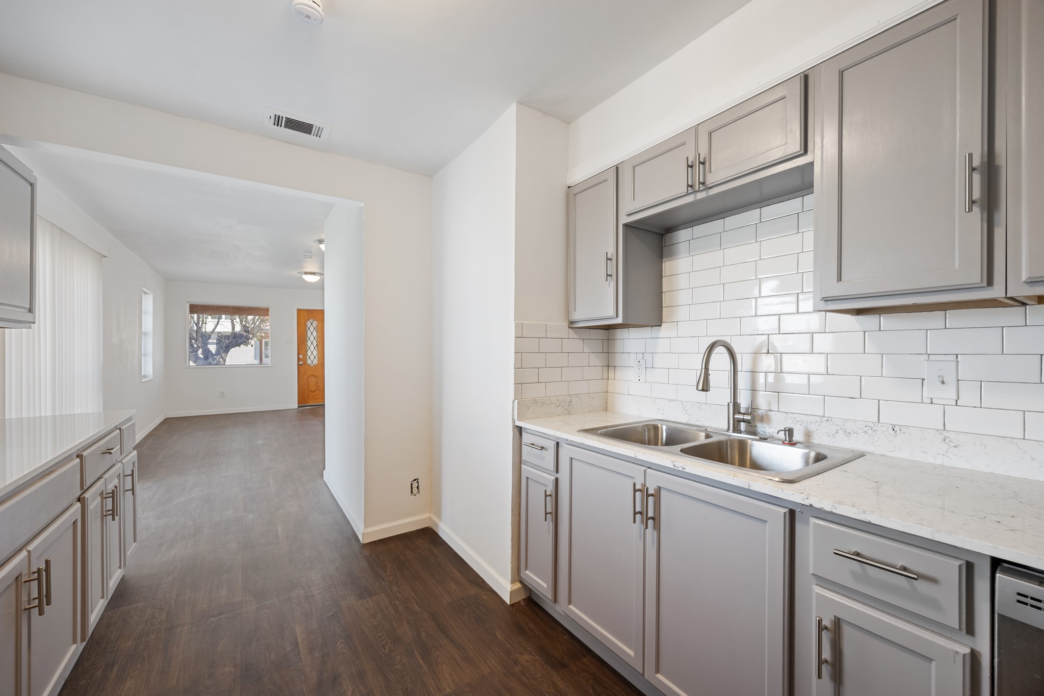 3827 Vineyard Drive Dallas TX 75212