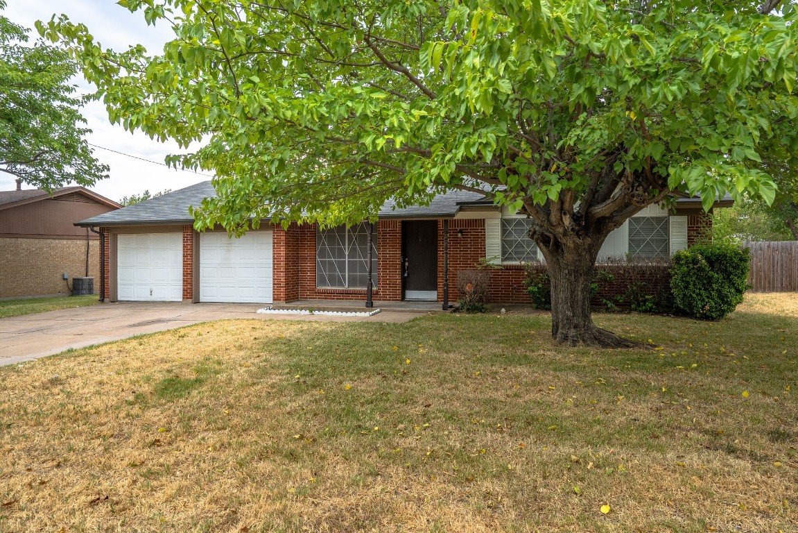 333 NE Todd Street Burleson TX 76028