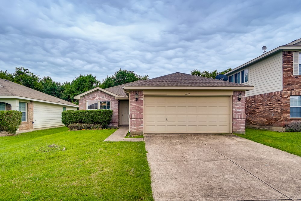 1637 Elm Street Anna TX 75409