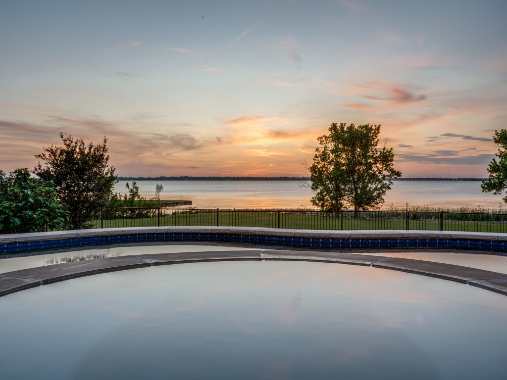 1804 S Lakeshore Drive Rockwall TX 75087