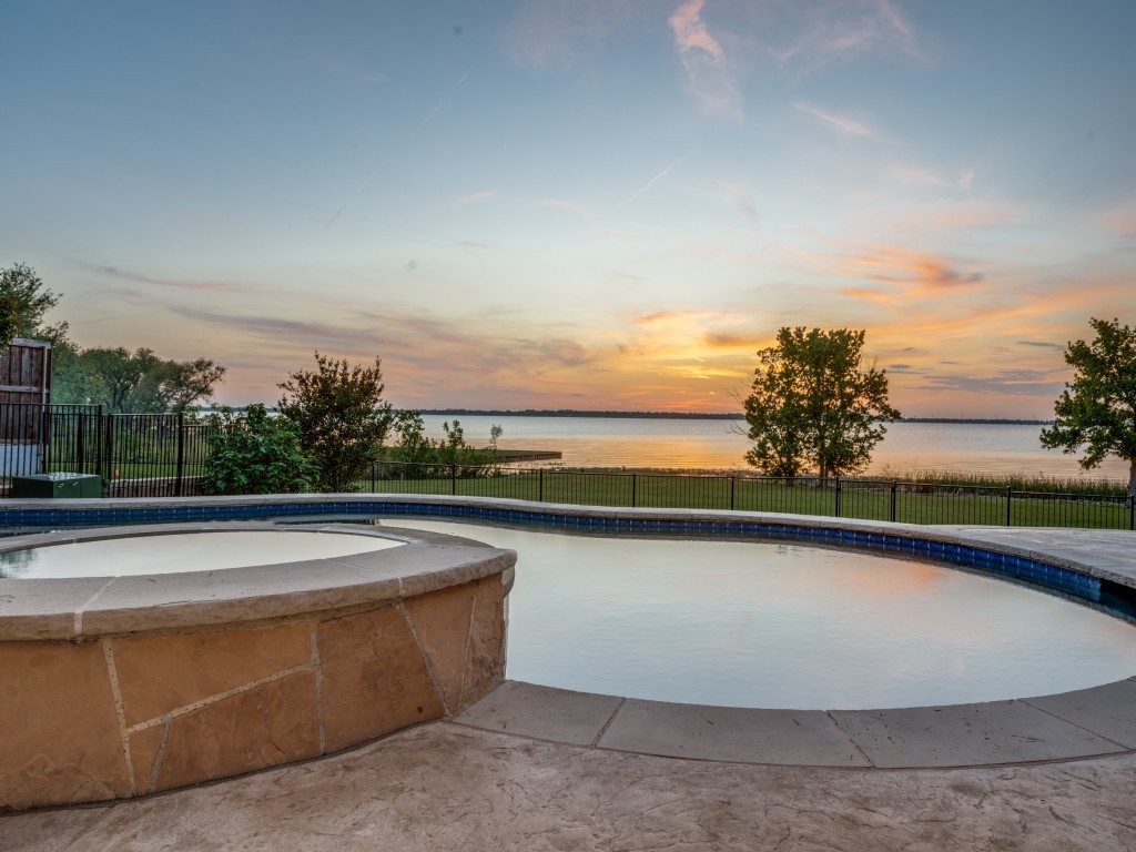 1804 S Lakeshore Drive Rockwall TX 75087