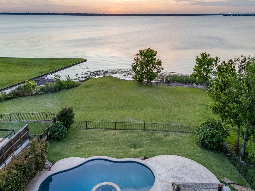1804 S Lakeshore Drive Rockwall TX 75087