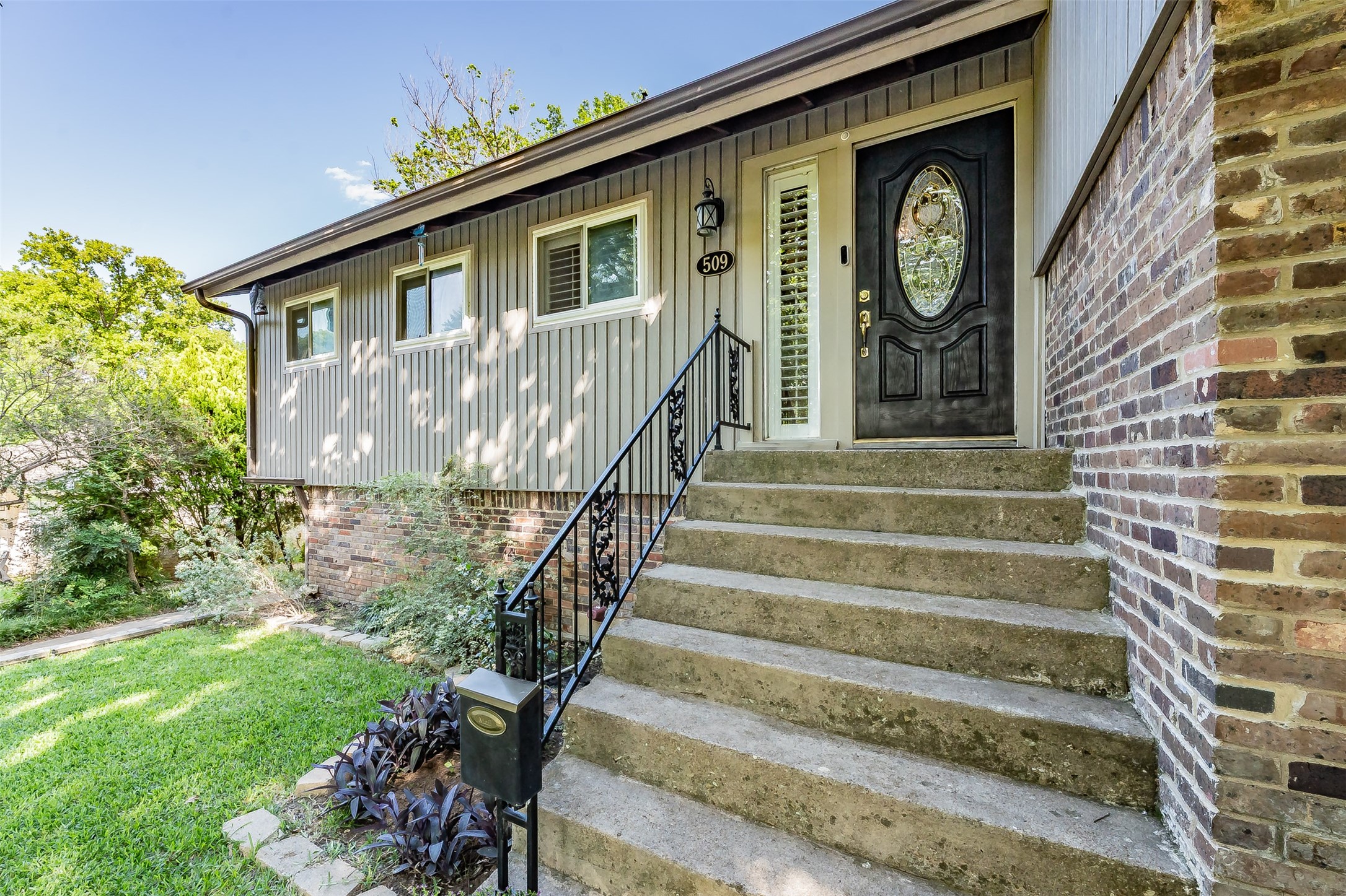 509 Westcliff Drive Euless TX 76040